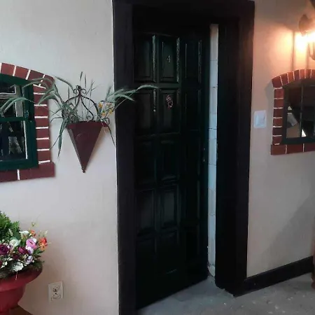 Jelen W Smokingu شقة *