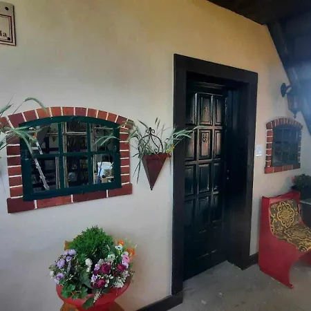 Jeleń W Smokingu Apartament Sulow (Lower Silesia)